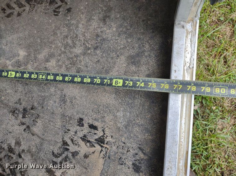 image for item DQ1722 2000 Twister GL  livestock trailer