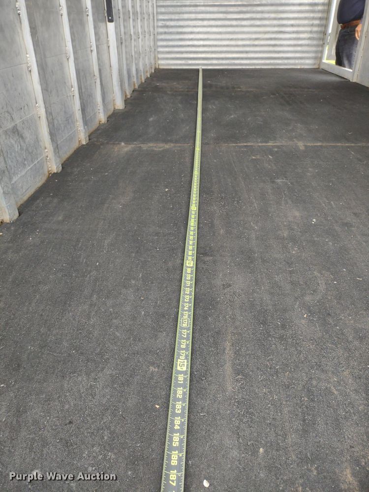 image for item DQ1722 2000 Twister GL  livestock trailer