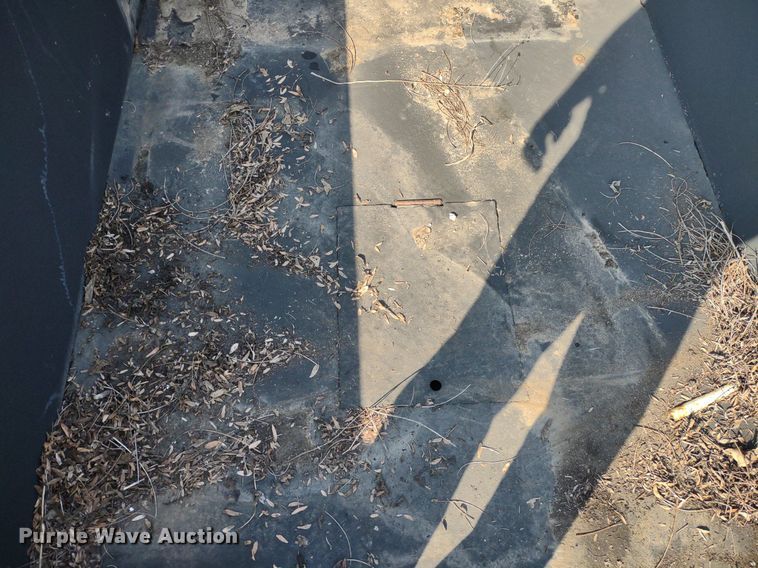 image for item DQ1726 Flatbed