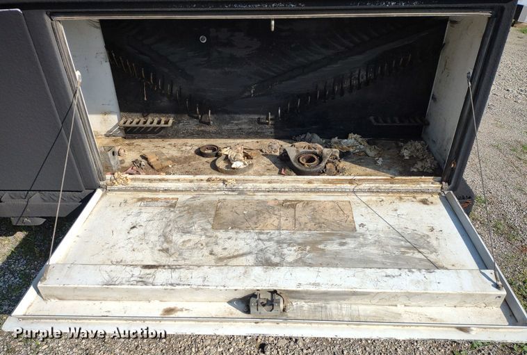 image for item DQ1726 Flatbed