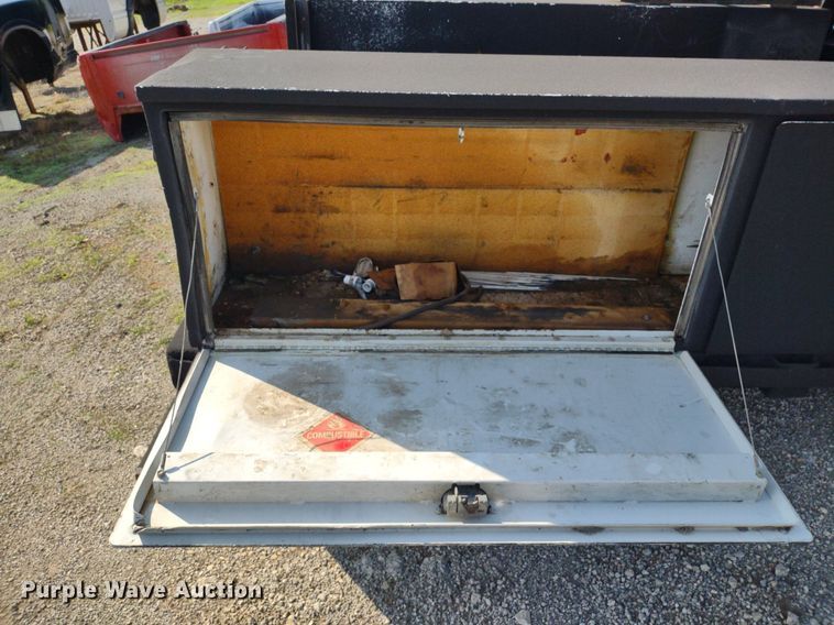 image for item DQ1726 Flatbed