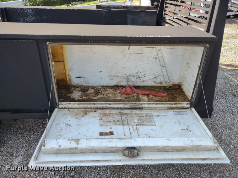 image for item DQ1726 Flatbed