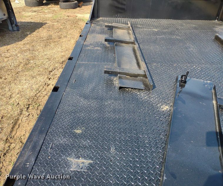image for item DQ1727 Flatbed