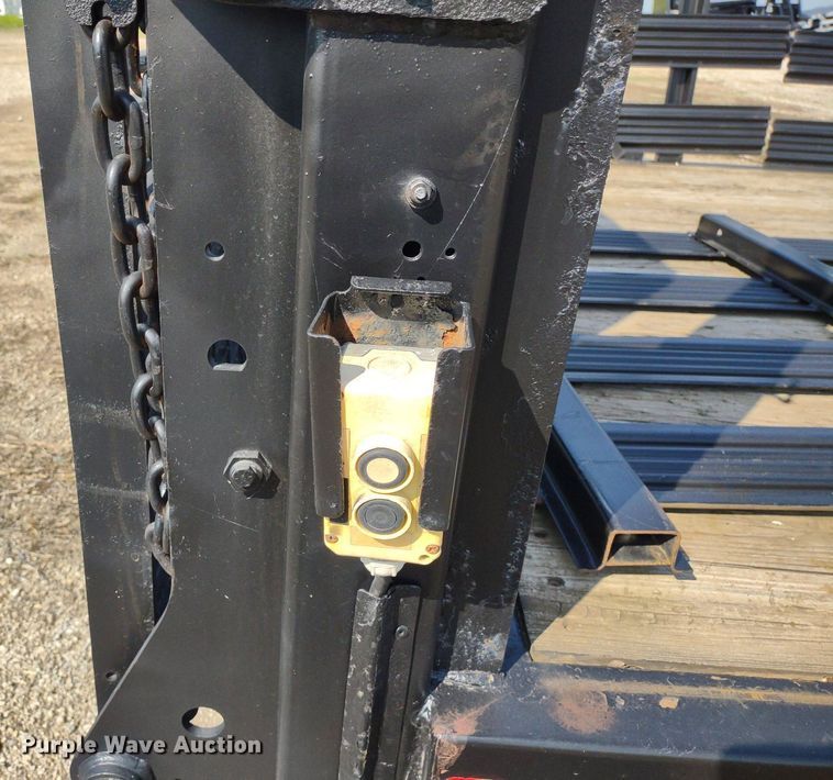 image for item DQ1729 Palfinger  flatbed