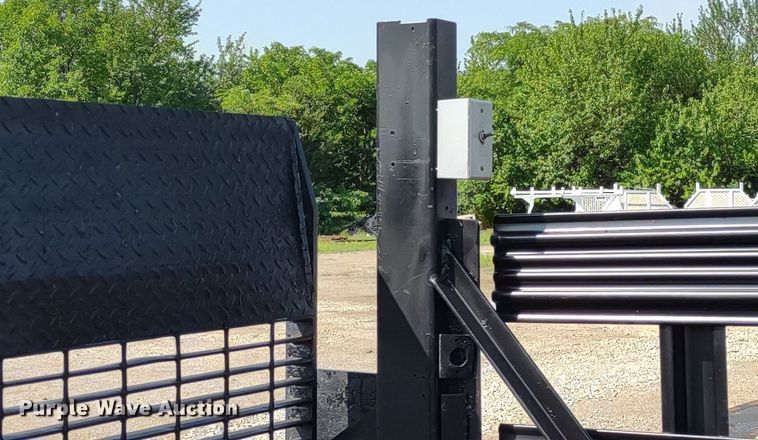 image for item DQ1729 Palfinger  flatbed