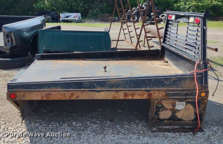 image for item DQ1730 B&W  bale bed