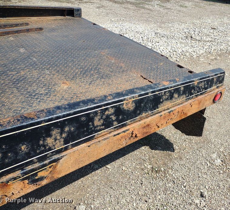 image for item DQ1730 B&W  bale bed