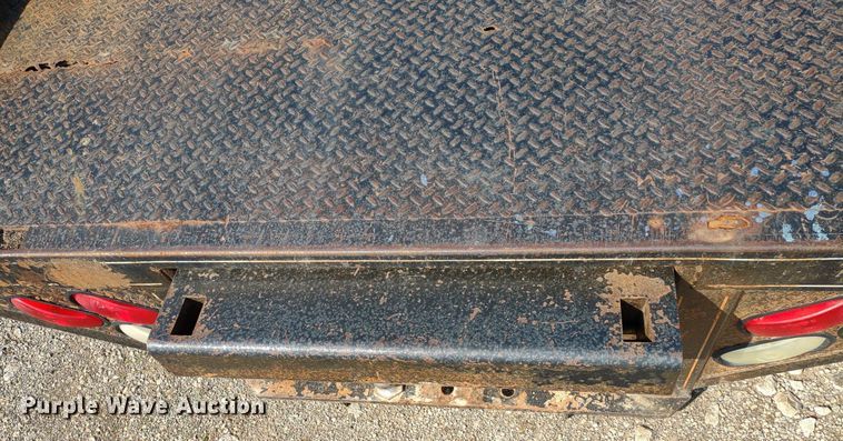 image for item DQ1730 B&W  bale bed