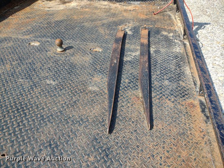 image for item DQ1730 B&W  bale bed