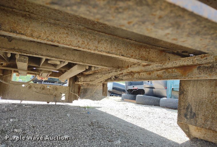 image for item DQ1730 B&W  bale bed