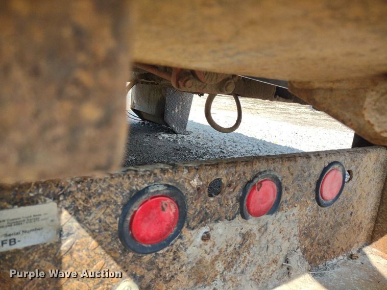 image for item DQ1730 B&W  bale bed