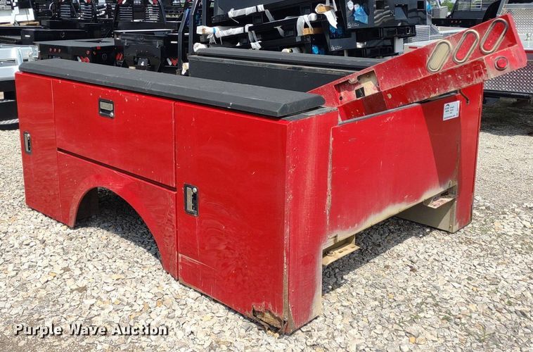 image for item DQ1735 Stahl  utility bed