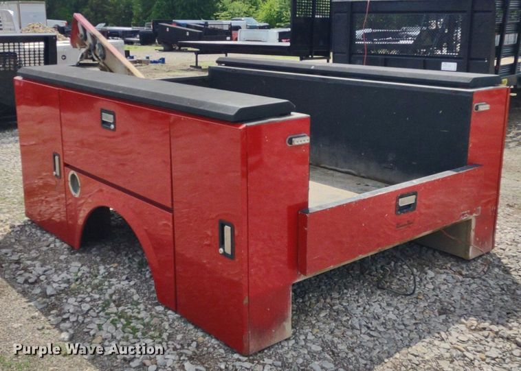 image for item DQ1735 Stahl  utility bed