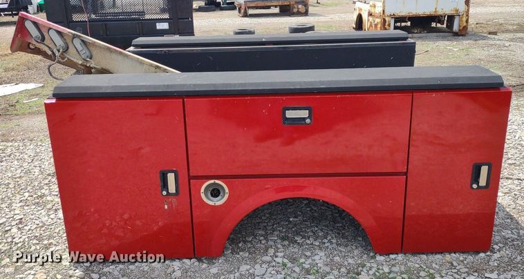 image for item DQ1735 Stahl  utility bed