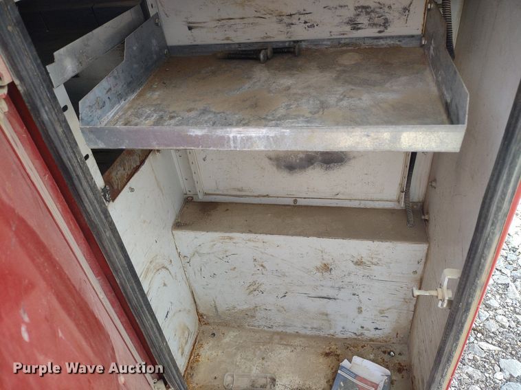 image for item DQ1735 Stahl  utility bed