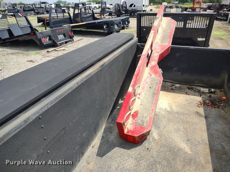 image for item DQ1735 Stahl  utility bed