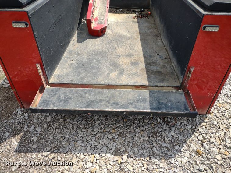 image for item DQ1735 Stahl  utility bed