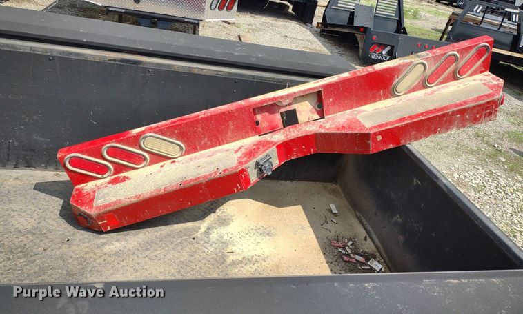 image for item DQ1735 Stahl  utility bed