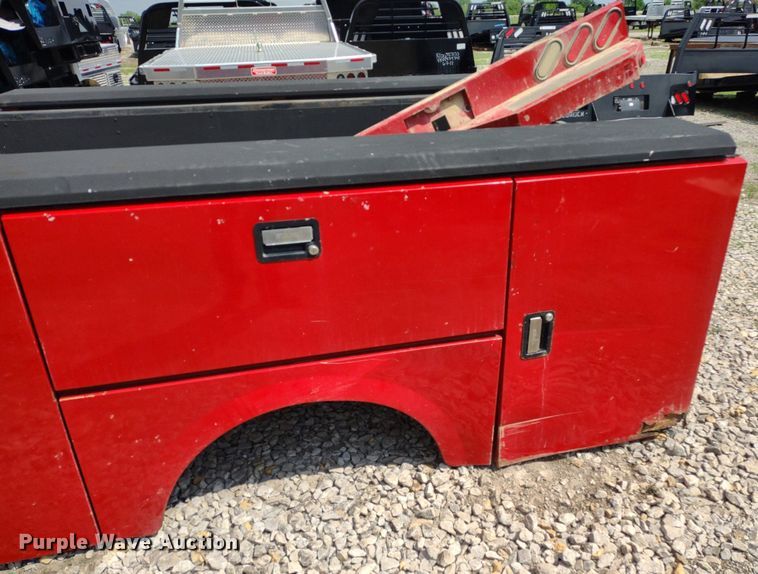 image for item DQ1735 Stahl  utility bed