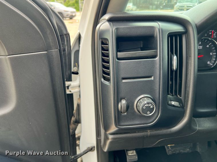 image for item DQ1955 2014 Chevrolet Silverado 1500  flatbed pickup truck