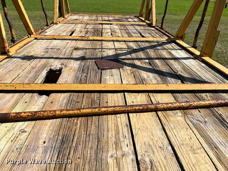 image for item DQ2049 1990 Gooseneck 90-20x8-B6B1  reel trailer