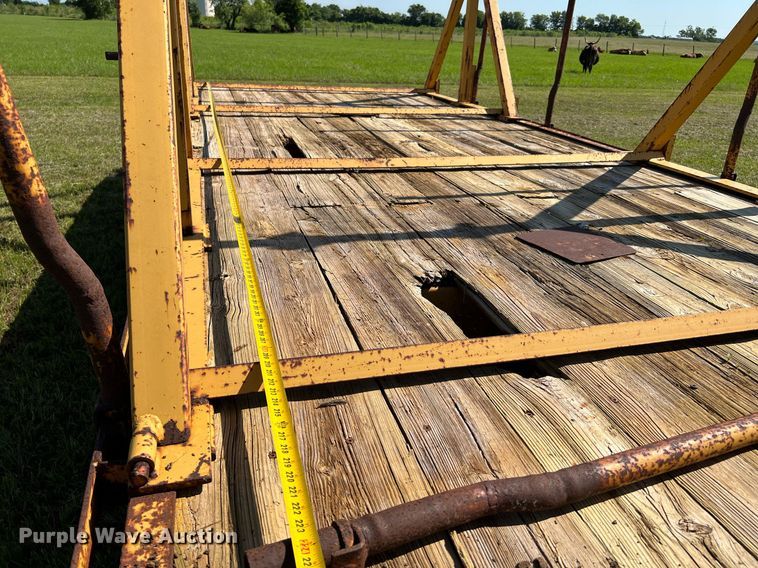 image for item DQ2049 1990 Gooseneck 90-20x8-B6B1  reel trailer