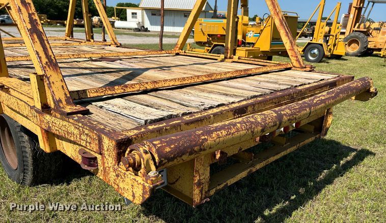 image for item DQ2049 1990 Gooseneck 90-20x8-B6B1  reel trailer