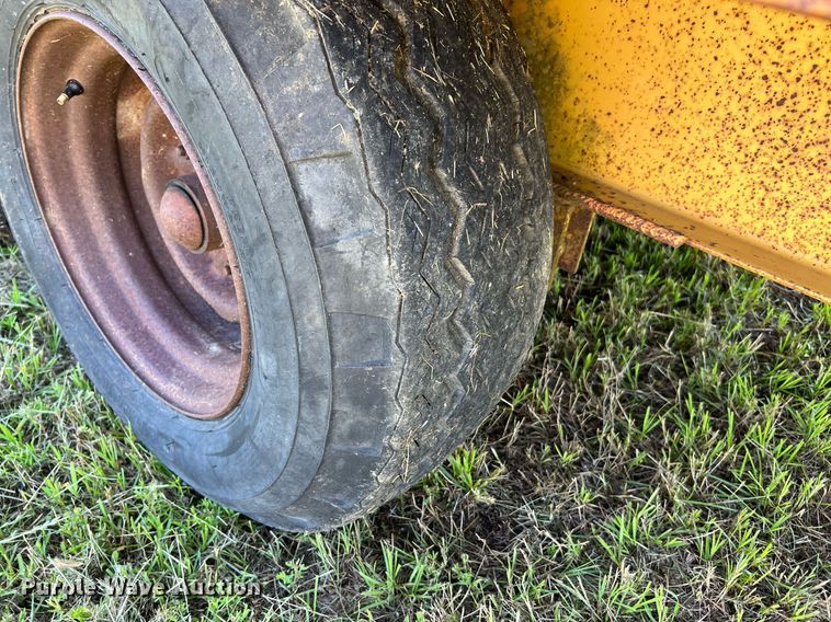 image for item DQ2049 1990 Gooseneck 90-20x8-B6B1  reel trailer