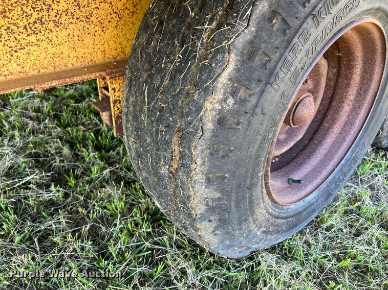 image for item DQ2049 1990 Gooseneck 90-20x8-B6B1  reel trailer