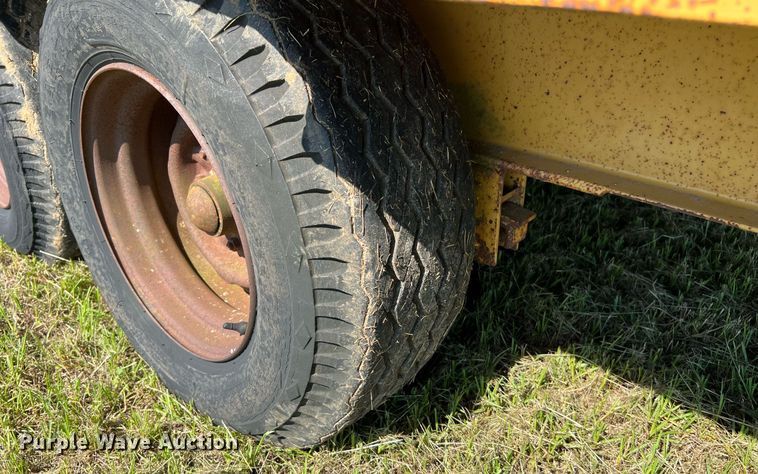 image for item DQ2049 1990 Gooseneck 90-20x8-B6B1  reel trailer