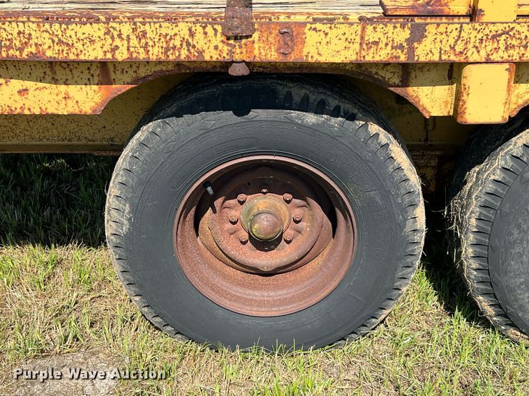 image for item DQ2049 1990 Gooseneck 90-20x8-B6B1  reel trailer