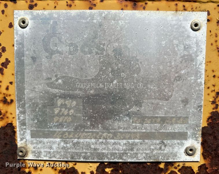 image for item DQ2049 1990 Gooseneck 90-20x8-B6B1  reel trailer