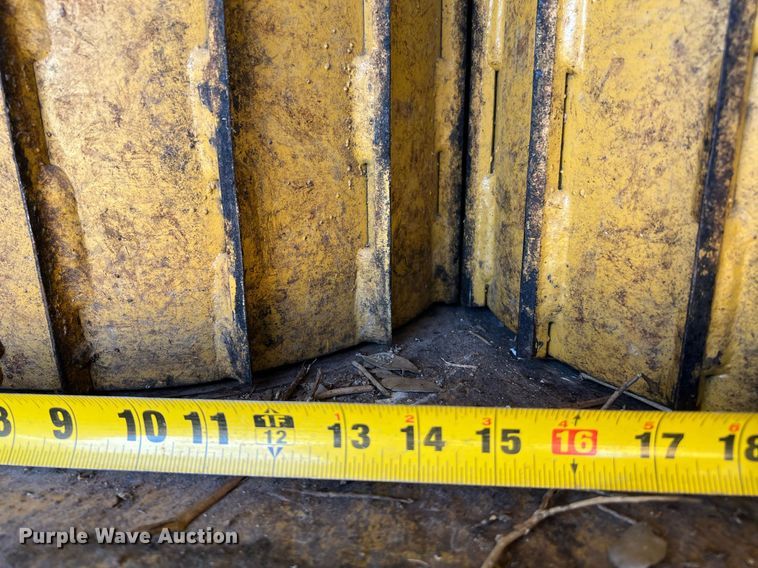 image for item DQ2050 1990 Vermeer 1250  wood chipper