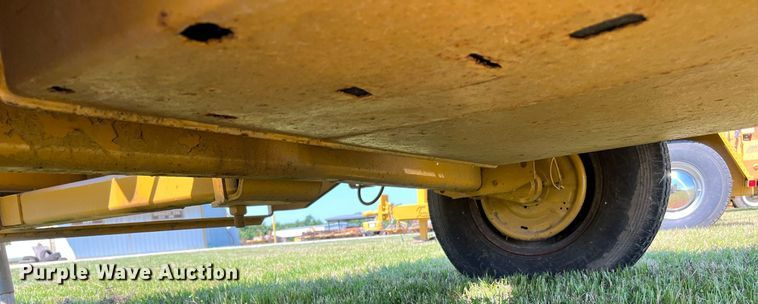 image for item DQ2050 1990 Vermeer 1250  wood chipper