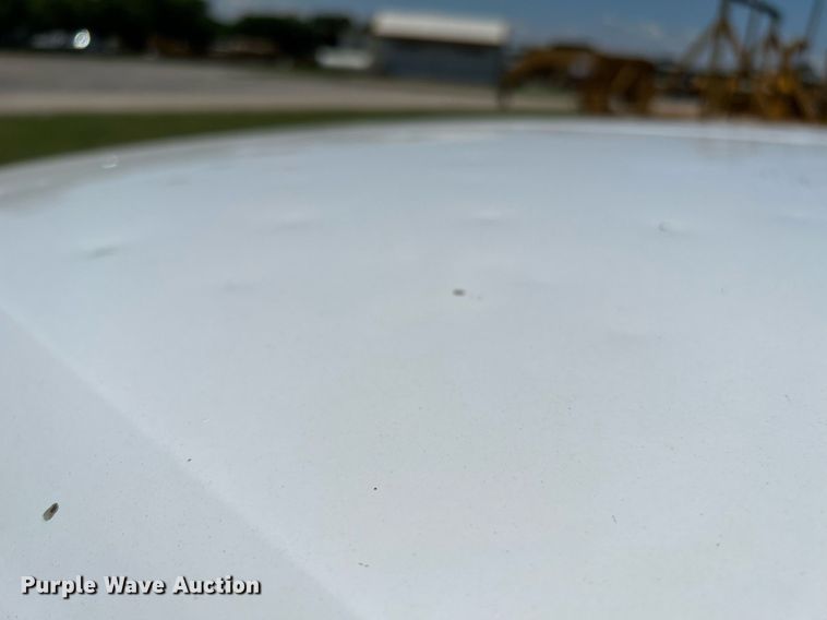 image for item DQ2062 2001 Ford F350 Super Duty  Crew Cab pickup truck