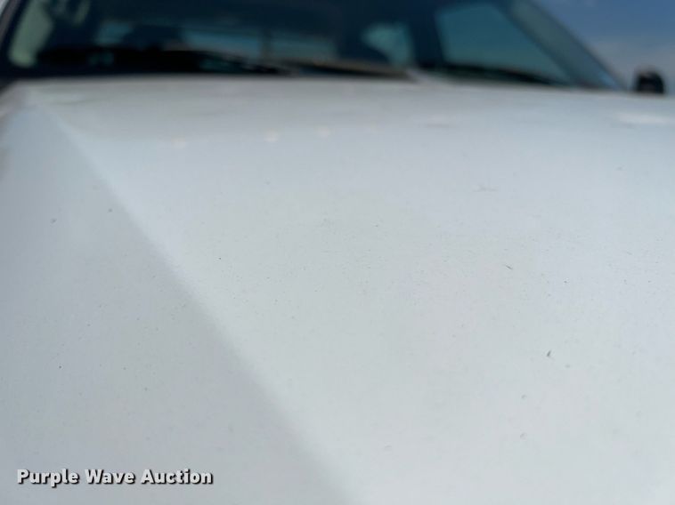 image for item DQ2062 2001 Ford F350 Super Duty  Crew Cab pickup truck