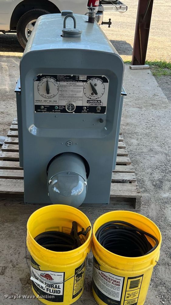 image for item DQ2063 Lincoln Shield-Arc SA-200  welder
