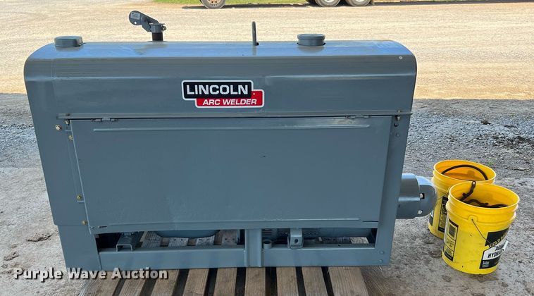 image for item DQ2063 Lincoln Shield-Arc SA-200  welder