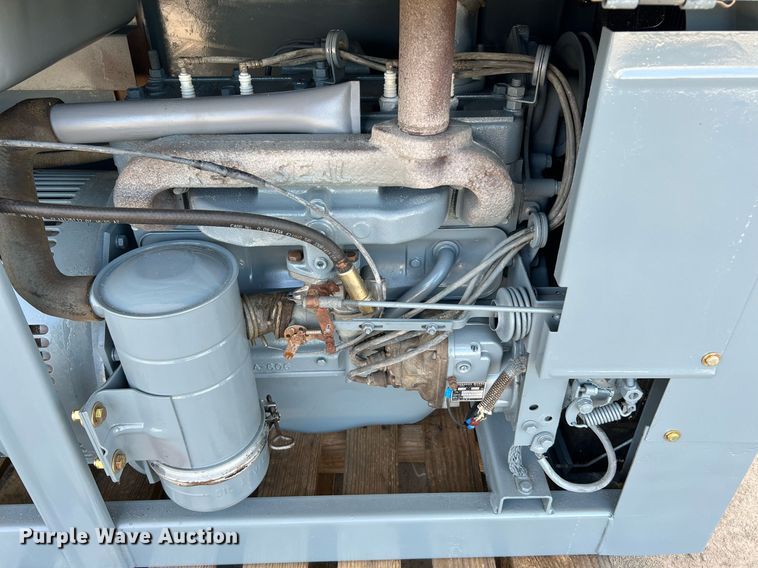 image for item DQ2063 Lincoln Shield-Arc SA-200  welder