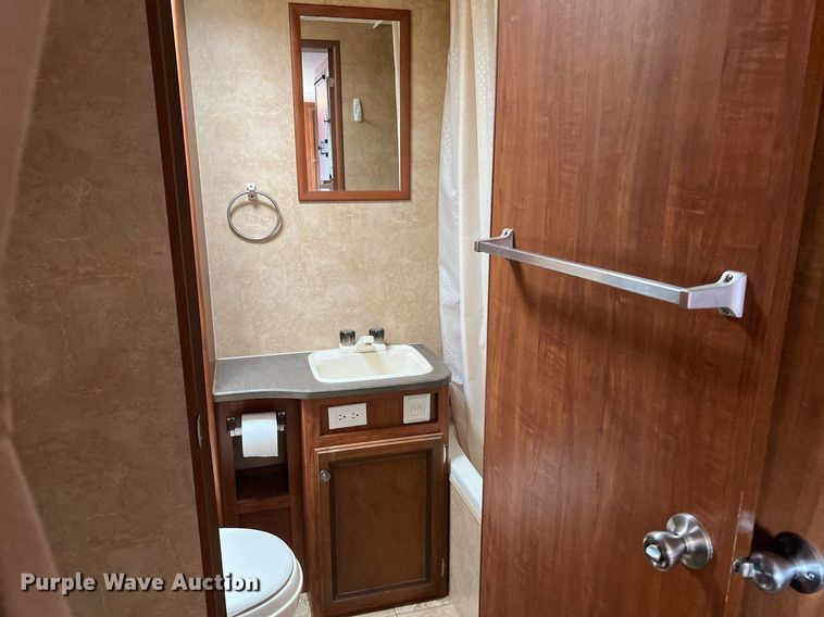 image for item DQ2066 2012 Jayco Jay Feather  camper