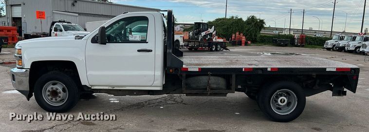 image for item DQ2067 2015 Chevrolet Silverado 3500HD  flatbed pickup truck