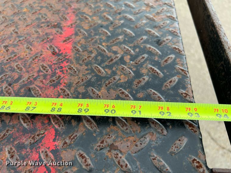 image for item DQ2067 2015 Chevrolet Silverado 3500HD  flatbed pickup truck