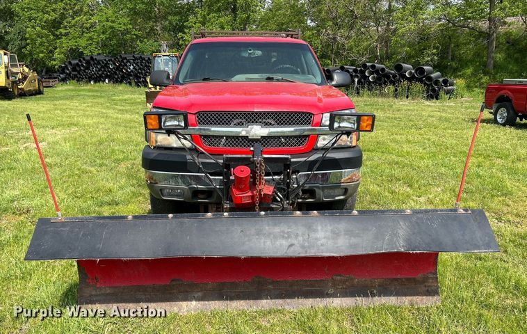 image for item DR4625 2003 Chevrolet Silverado 2500HD  Crew Cab utility bed pickup truck