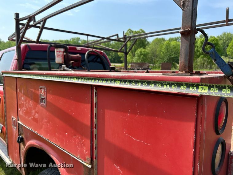 image for item DR4625 2003 Chevrolet Silverado 2500HD  Crew Cab utility bed pickup truck