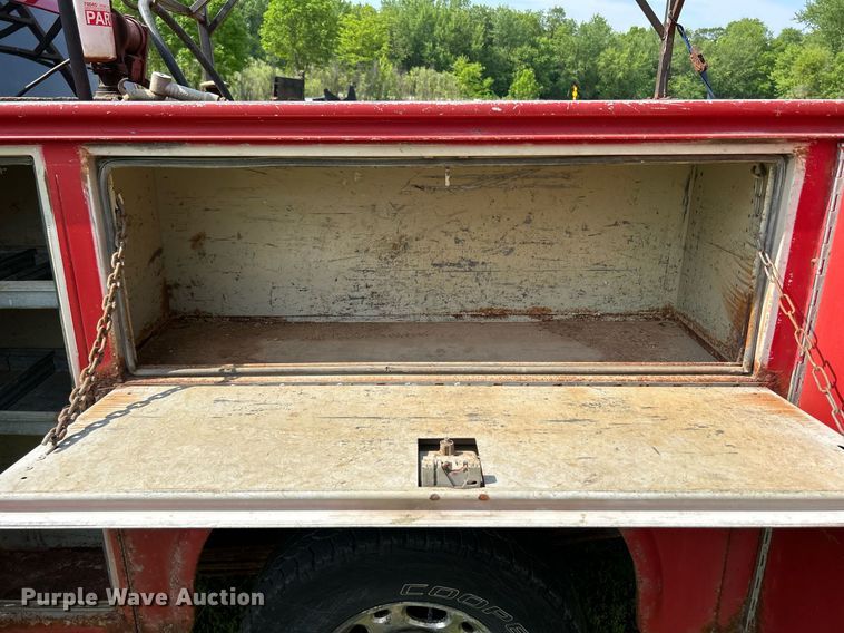 image for item DR4625 2003 Chevrolet Silverado 2500HD  Crew Cab utility bed pickup truck