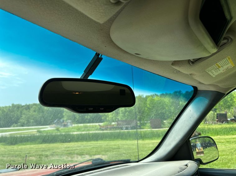 image for item DR4625 2003 Chevrolet Silverado 2500HD  Crew Cab utility bed pickup truck