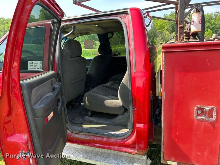 image for item DR4625 2003 Chevrolet Silverado 2500HD  Crew Cab utility bed pickup truck