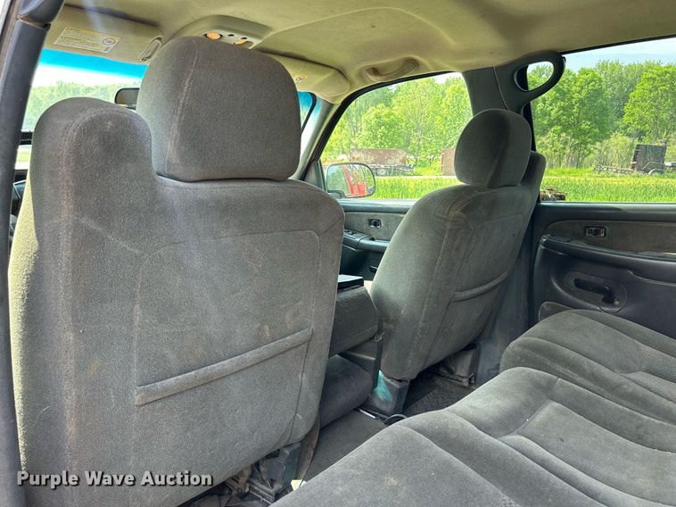 image for item DR4625 2003 Chevrolet Silverado 2500HD  Crew Cab utility bed pickup truck