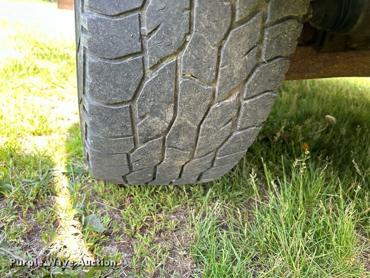 image for item DR4625 2003 Chevrolet Silverado 2500HD  Crew Cab utility bed pickup truck