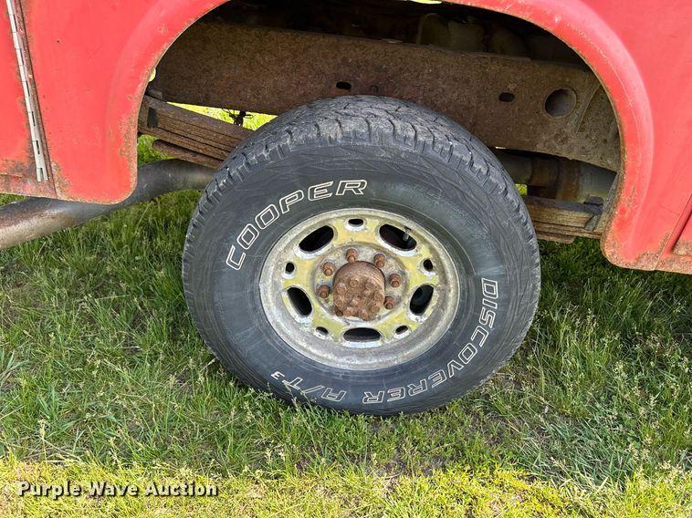 image for item DR4625 2003 Chevrolet Silverado 2500HD  Crew Cab utility bed pickup truck